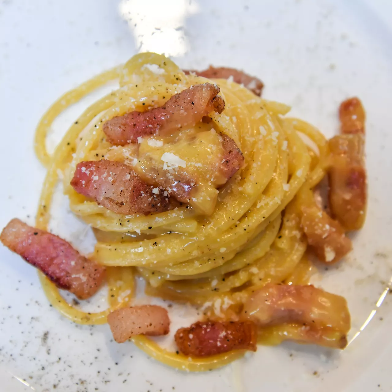 À Rome, le prix des pâtes carbonara bientôt plafonné ?