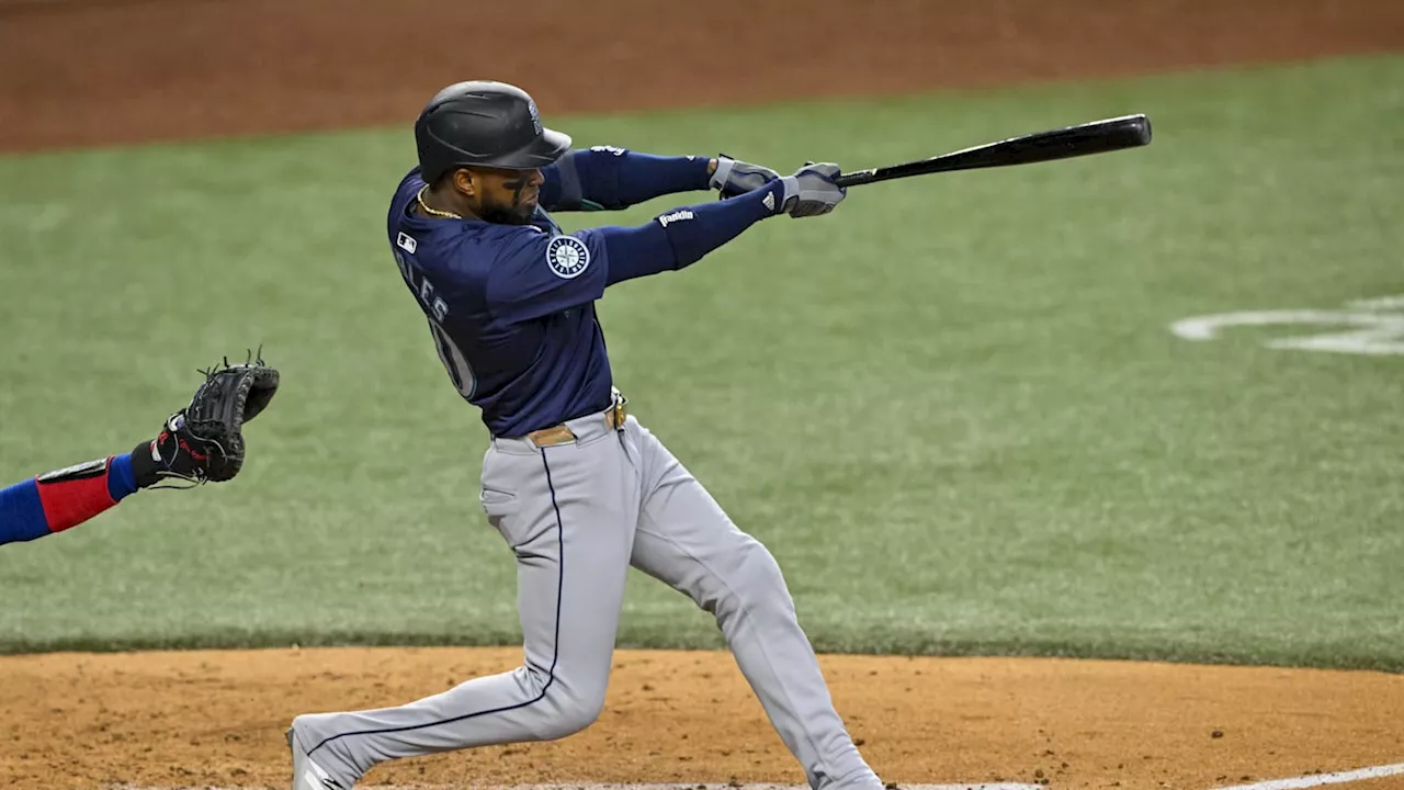 Seattle Mariners Fan-Favorite Victor Robles Gets Own Graphic Outside T-Mobile Park