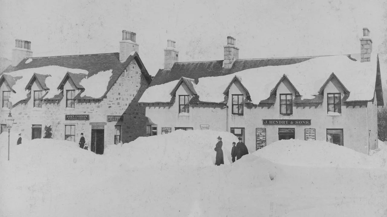 Rare photos reveal Father Christmas of 1909 and day Scotland reached -27C