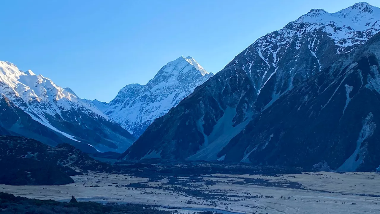 Three climbers from US and Canada believed dead in fall on New Zealand's highest mountain