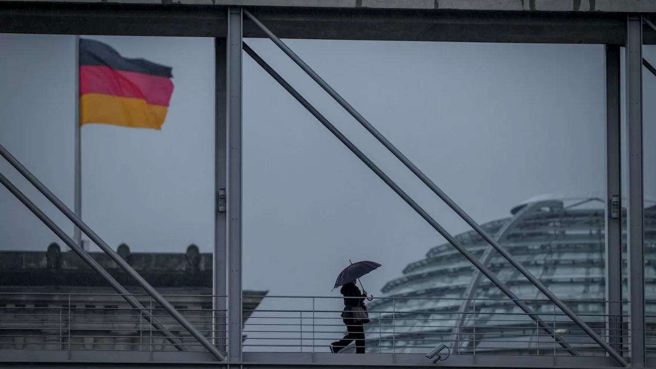 Wetteraussichten: Wind, Regen und Schnee zum Wochenende