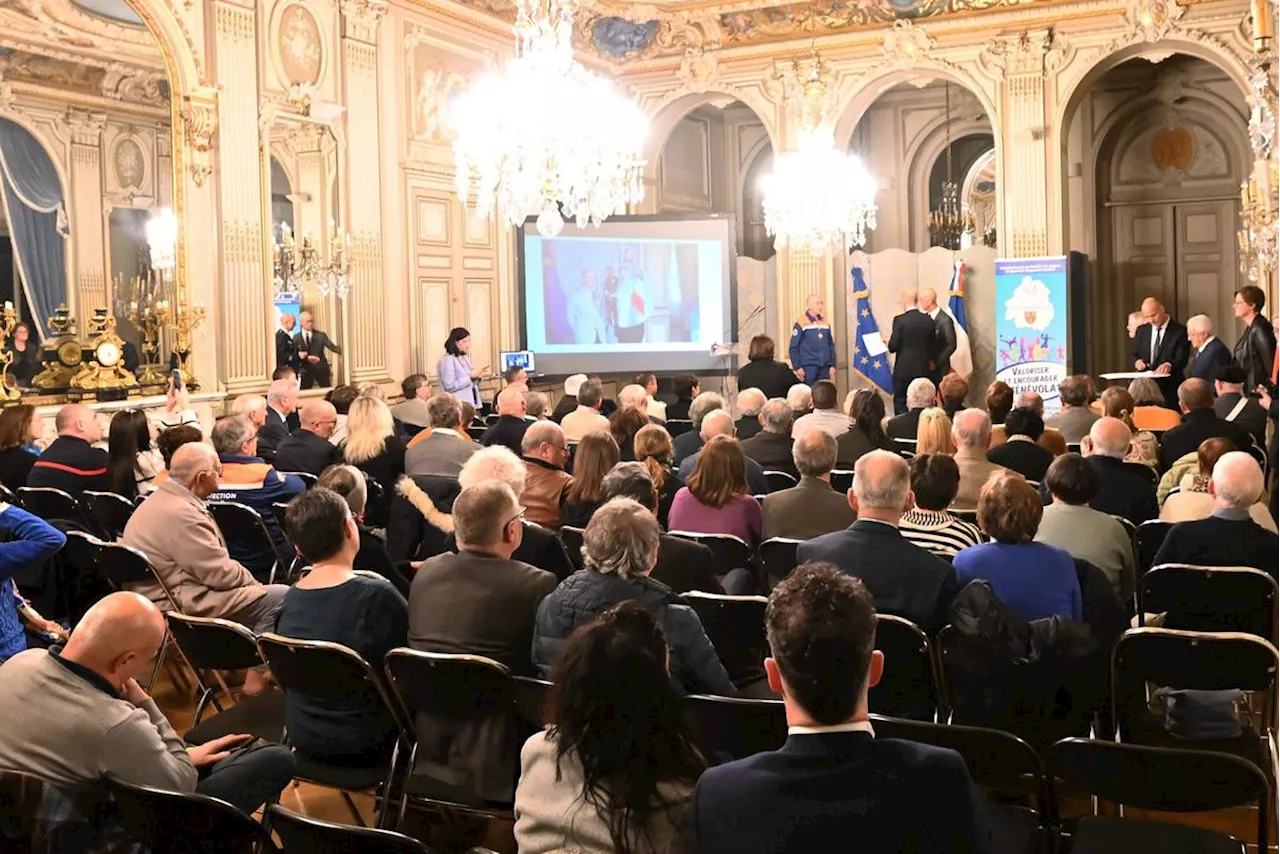 « Un levier indispensable de cohésion sociale » : les bénévoles de Dordogne ont été honorés