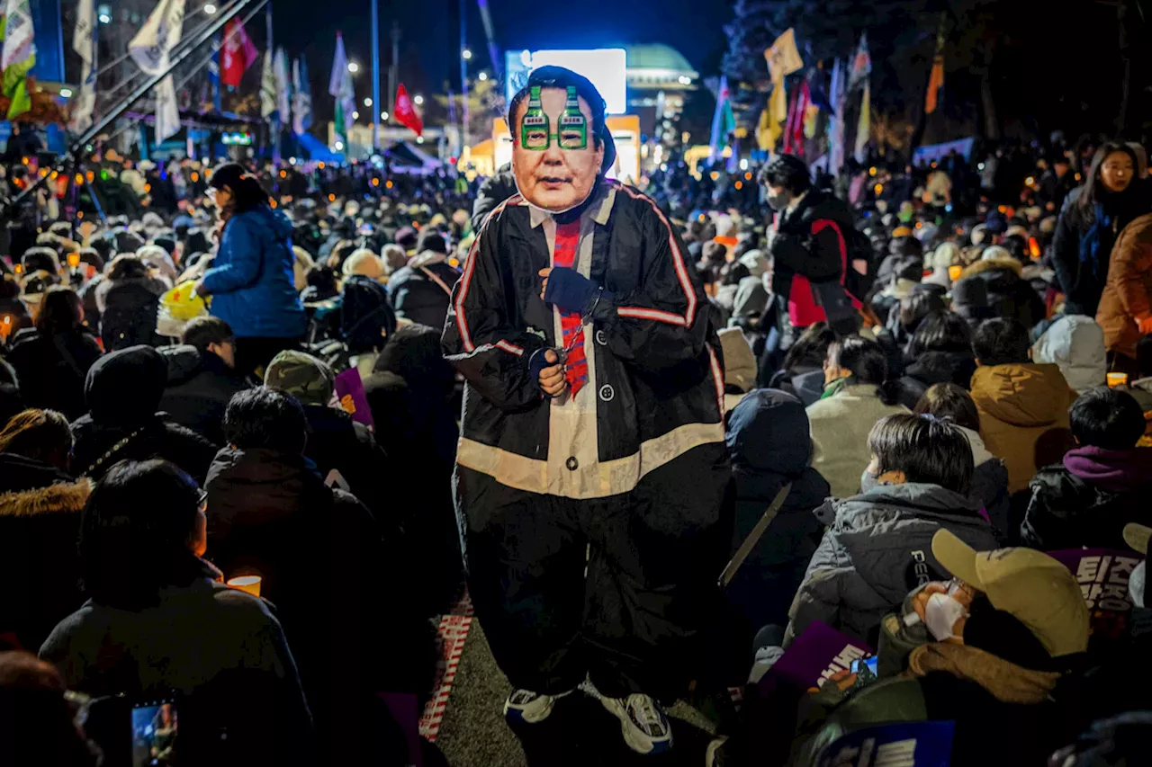 Südkoreas Präsident Yoon Suk-yeol in der Krise