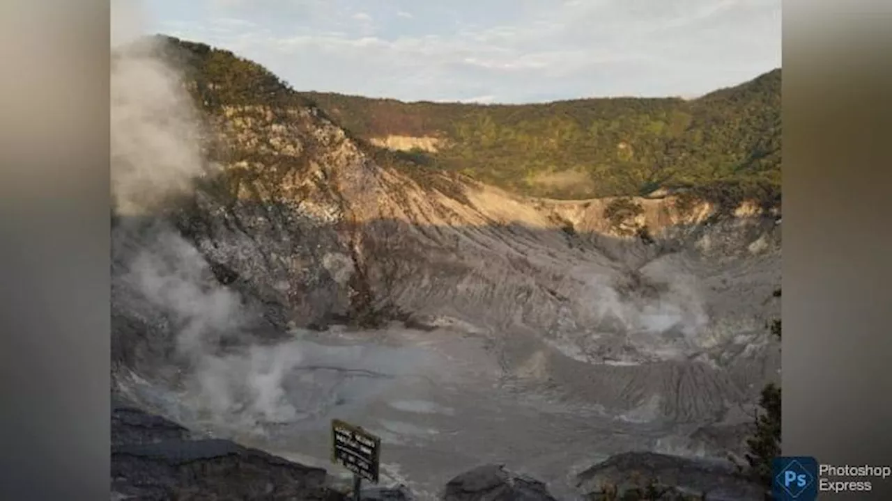 Berkunjung ke Gunung Tangkuban Parahu di Musim Hujan, Wisatawan Diminta Waspada