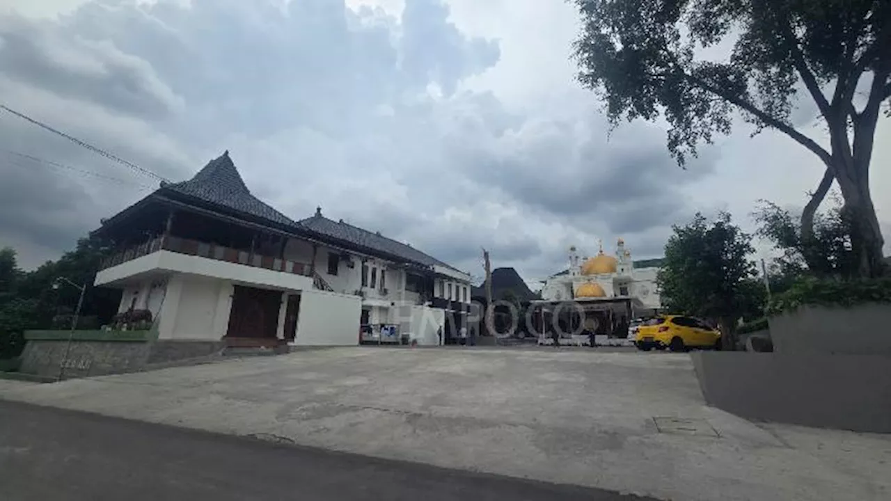 Mengintip Kediaman dan Pondok Pesantren Miftah Maulana yang Dekat Candi Prambanan