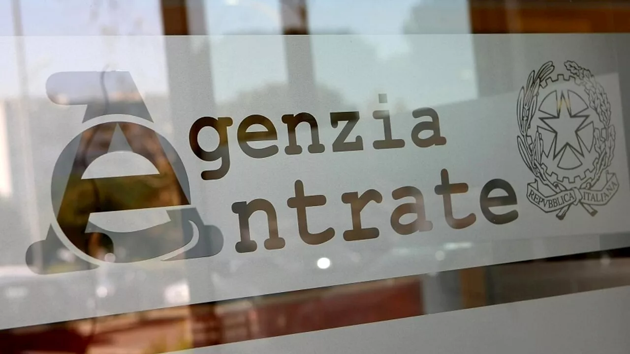 Scontro nel governo sulle lettere dell'Agenzia delle entrate ai presunti evasori