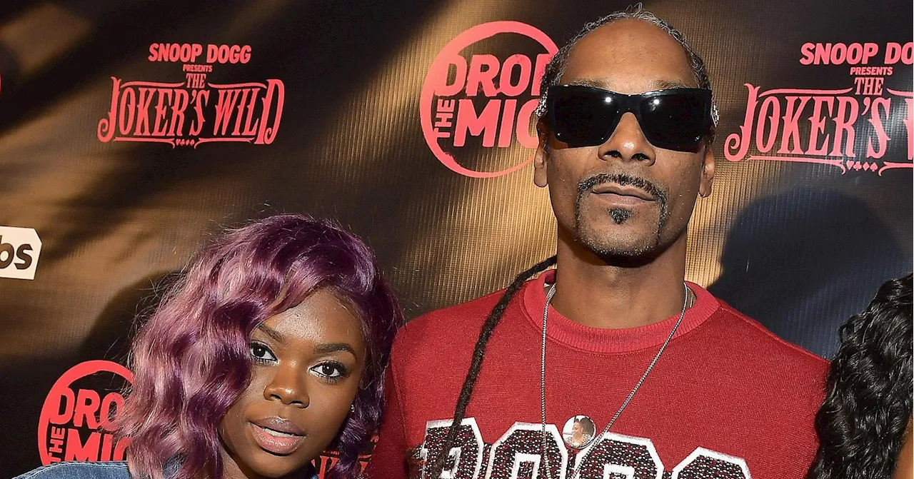 Snoop Dogg’s Daughter Cries I Hate My Body While Wedding Dress Shopping