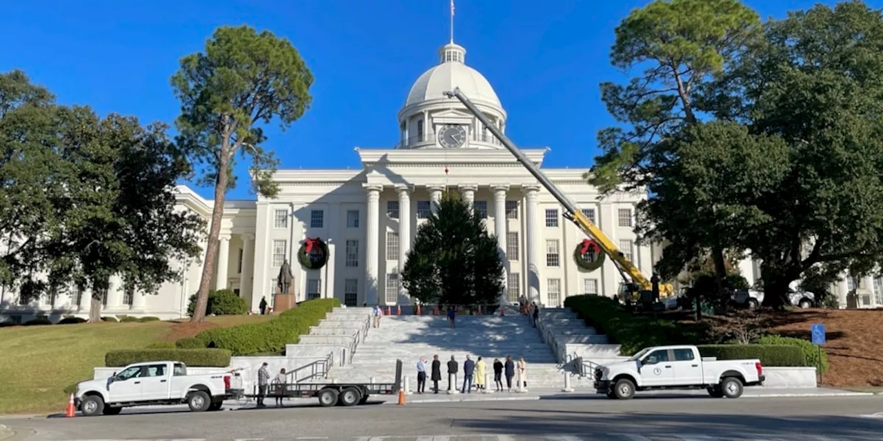 Alabama Governor to Light Official State Christmas Tree