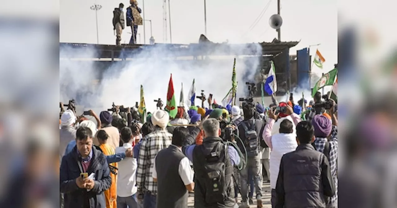 Farmers Protest: शंभू बॉर्डर पर कटीले तार, सीमेंट की दीवार, आंसू गैस के गोले और... किसानों के उग्र प्रदर्शन के बीच अबतक 3 घायल