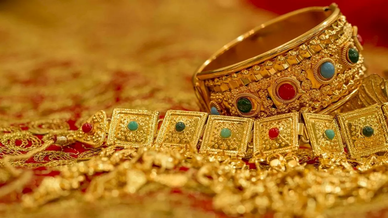 Gold Rate Today: నేడు భారీగా తగ్గిన బంగారం ధర.. తులంపై 6వేలు తగ్గింపు..ఇంకో నెల ఓపిక పడితే 30వేలకే తులం