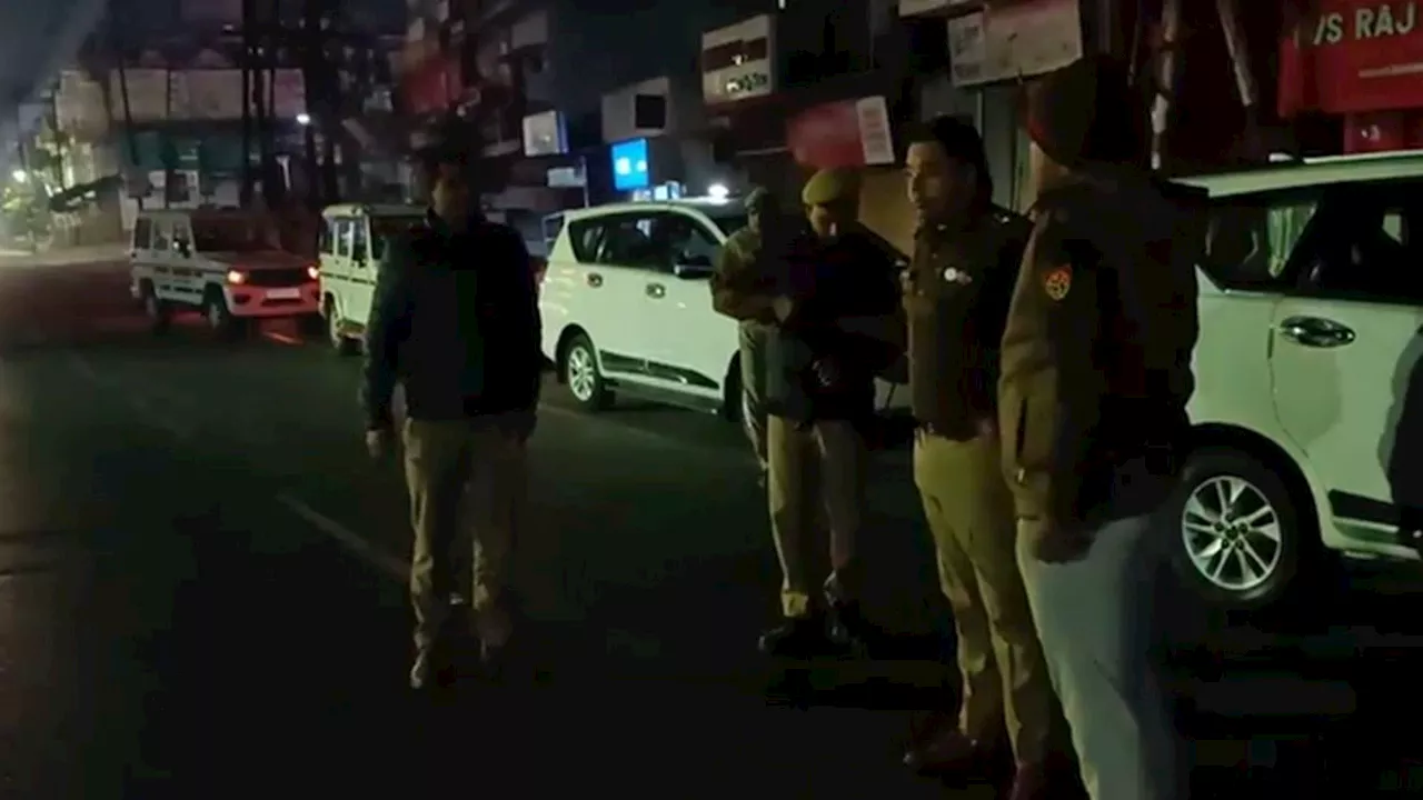 UP: गोरखपुर में भीषण सड़क हादसा, आपस में टकराईं 3 बाइक, 2 बच्चों समेत 5 की मौत