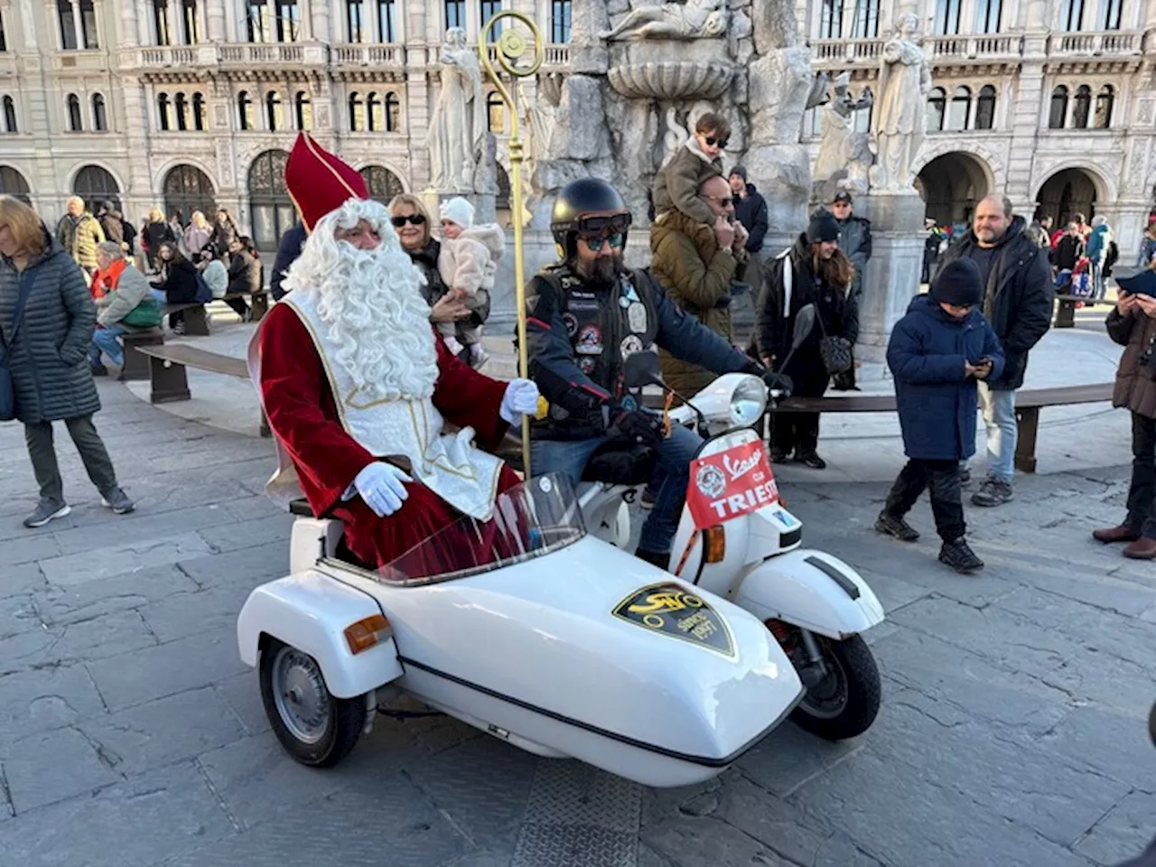 In moto con San Nicolò per portare i doni a bimbi in difficoltà