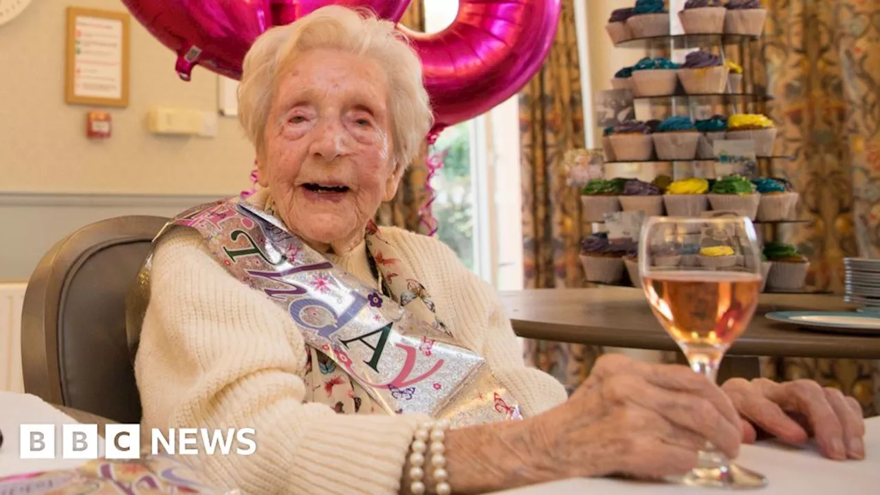 Yoga: Woman, 105, credits yoga for improving her brain and health