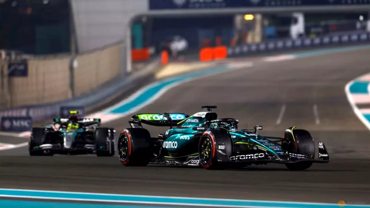 Bollard wrecks Hamilton's final qualifying for Mercedes