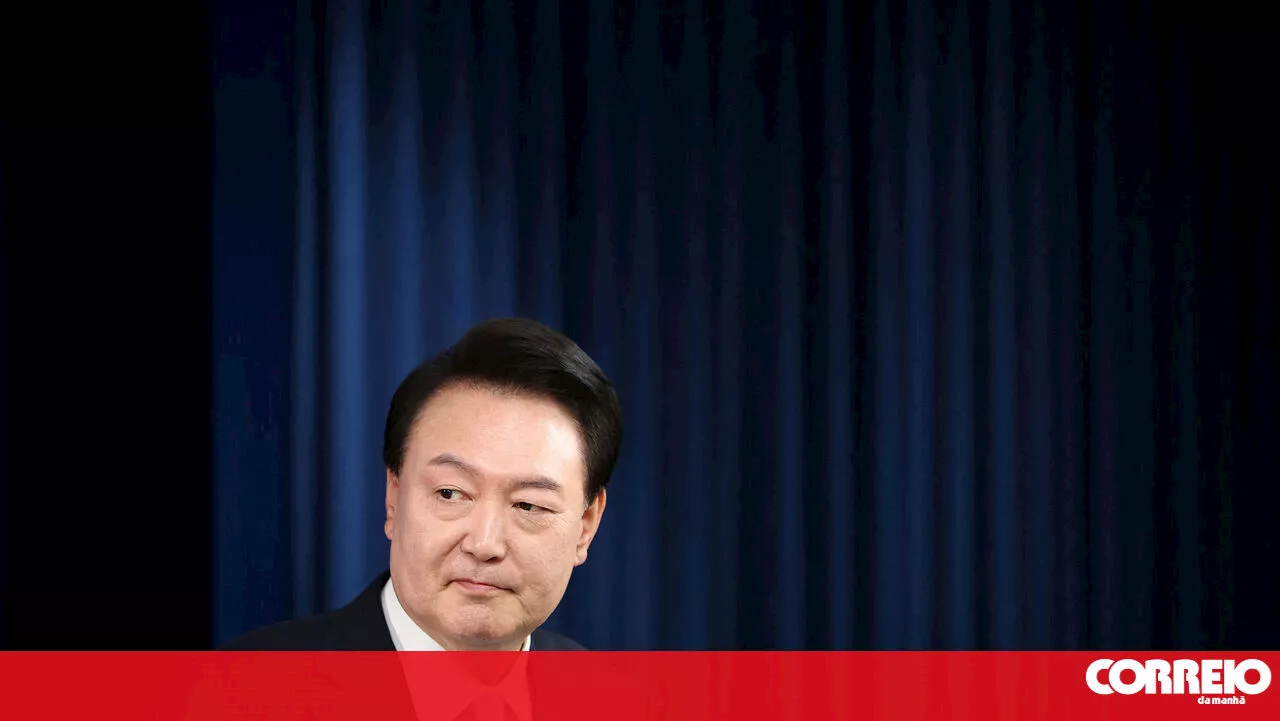 Deputados do partido do presidente sul-coreano saem do parlamento para boicotar moção da oposição