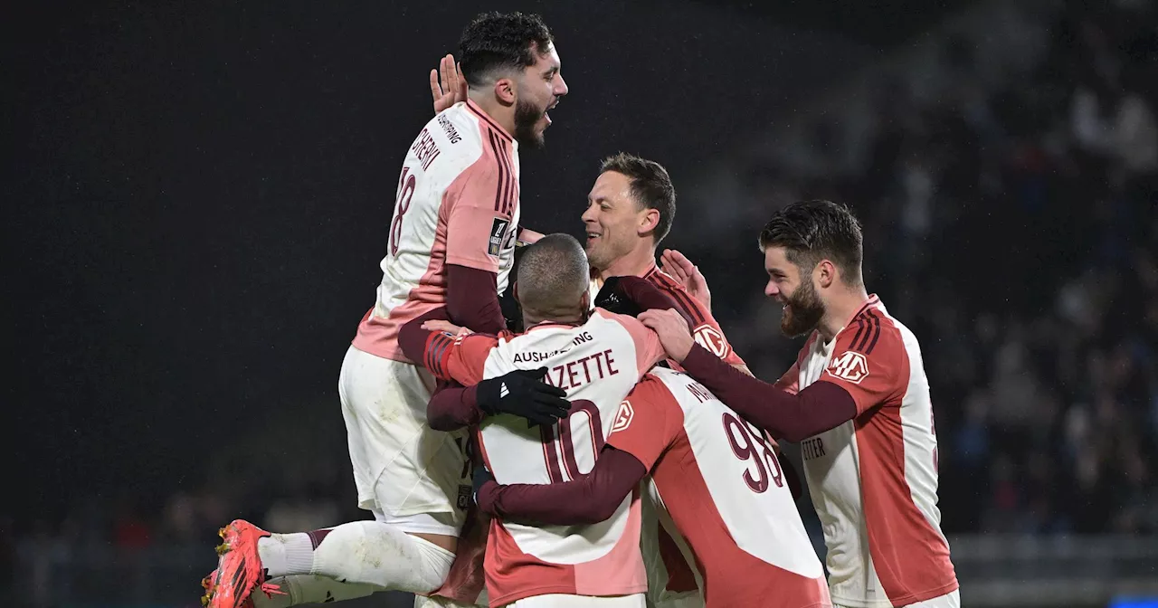 L'OL enchaîne à Angers (0-3) et revient à un point du podium