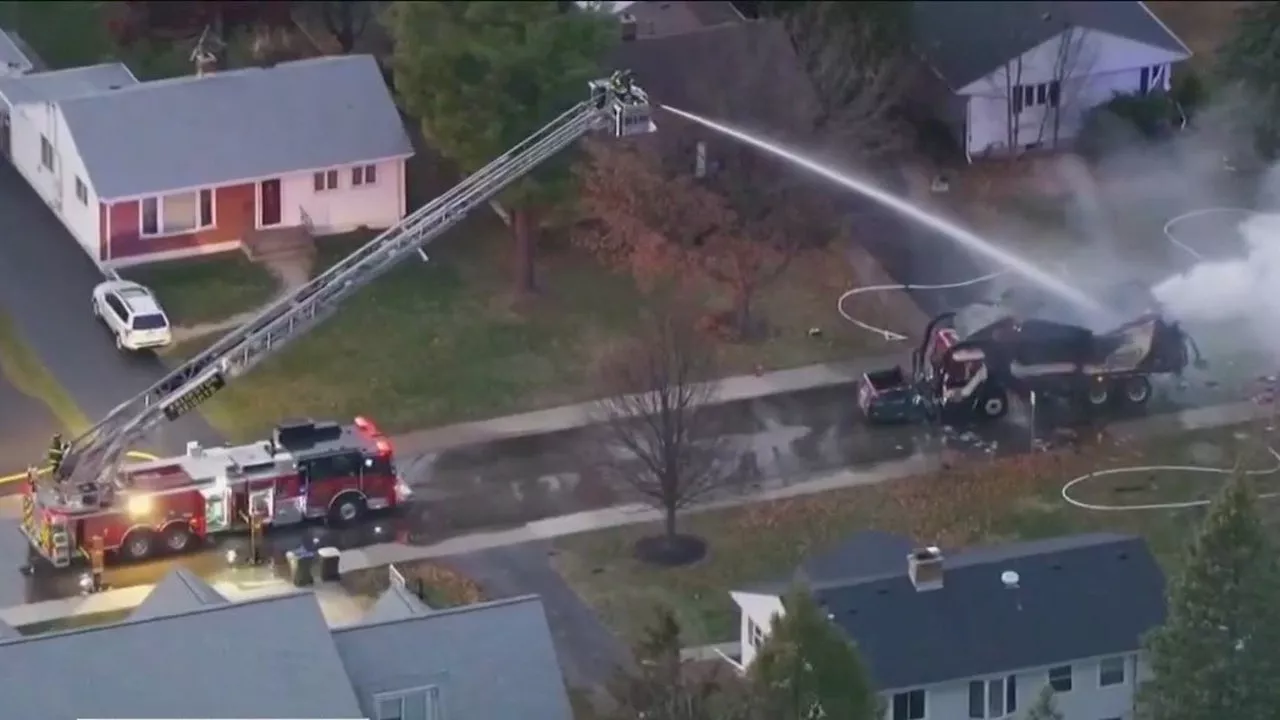 Garbage truck explosion in Arlington Heights injures 2 officers, 1 firefighter