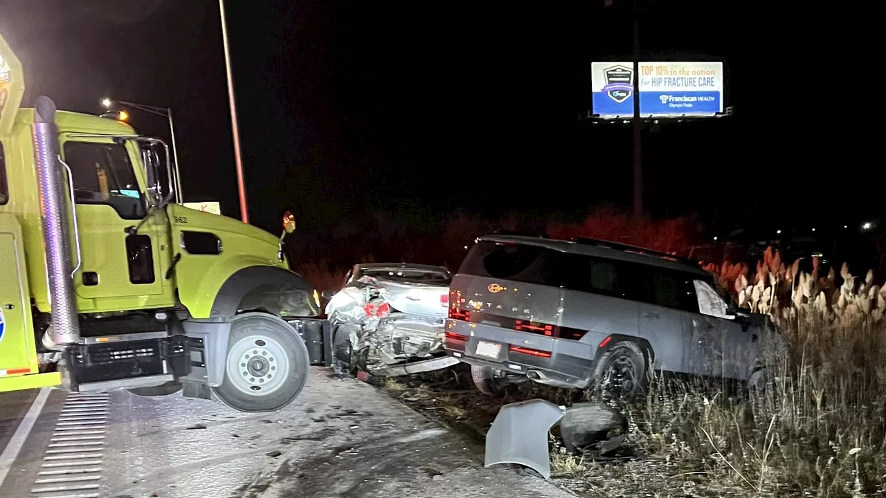 Trooper seriously injured after being hit by suspected DUI driver on I-57 in Posen: police