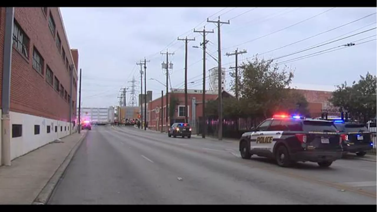 Medical examiner’s office identifies man struck, killed by train in downtown San Antonio