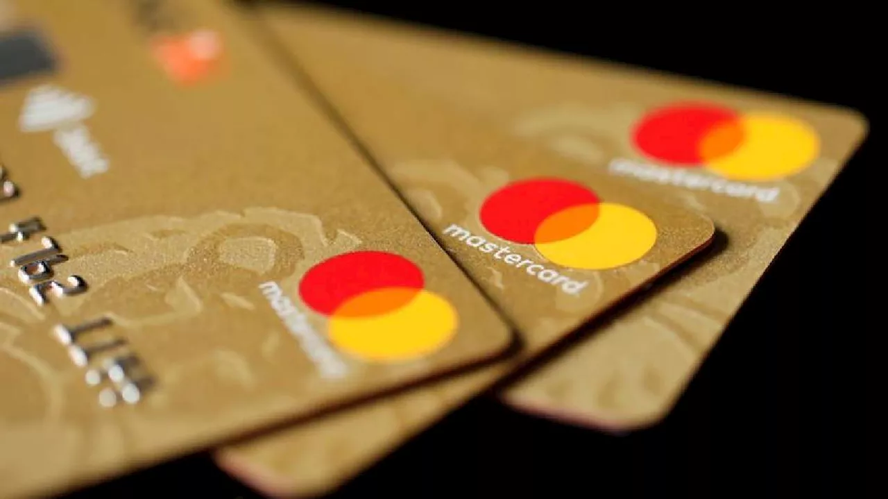 Judge won't revive rule capping credit card late fees at $8