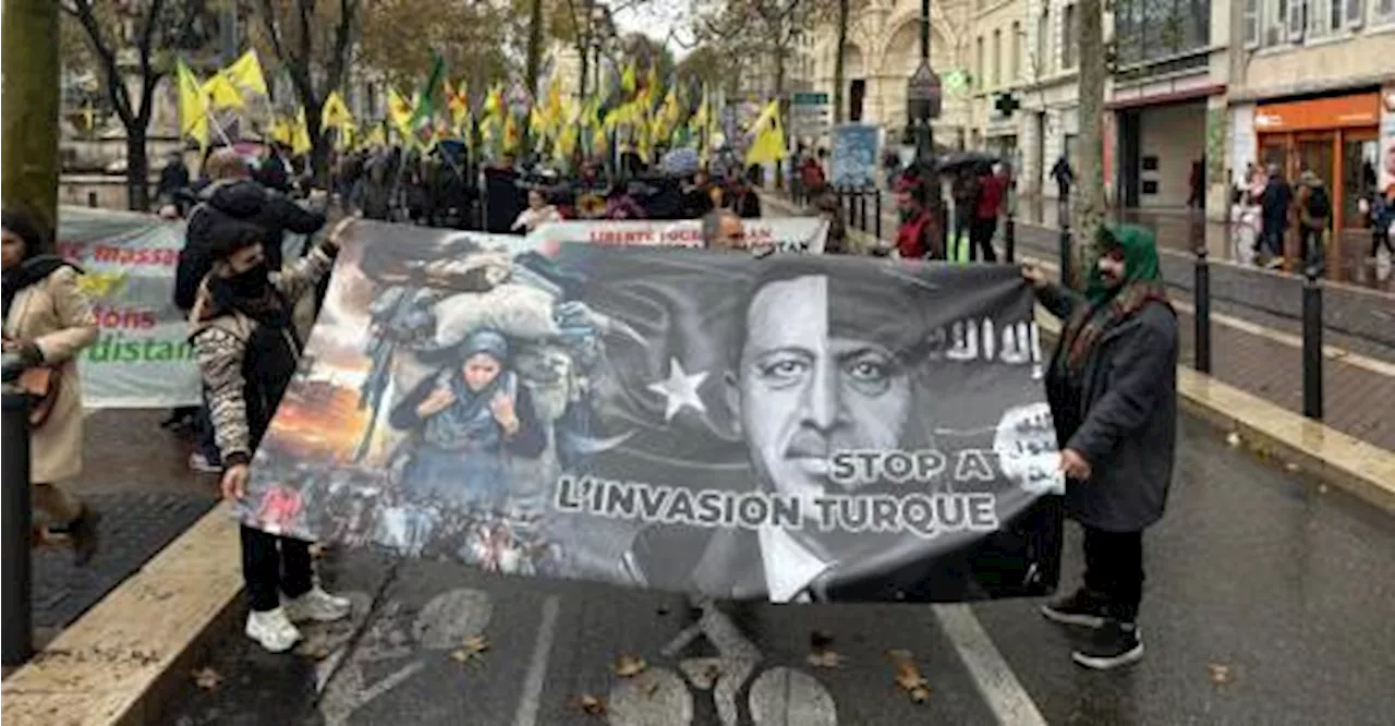 Les Kurdes de Marseille manifestent pour la liberté et contre Daesh