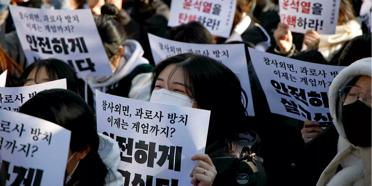 Corée du Sud : le président Yoon Suk-yeol se maintient malgré son coup d’État raté