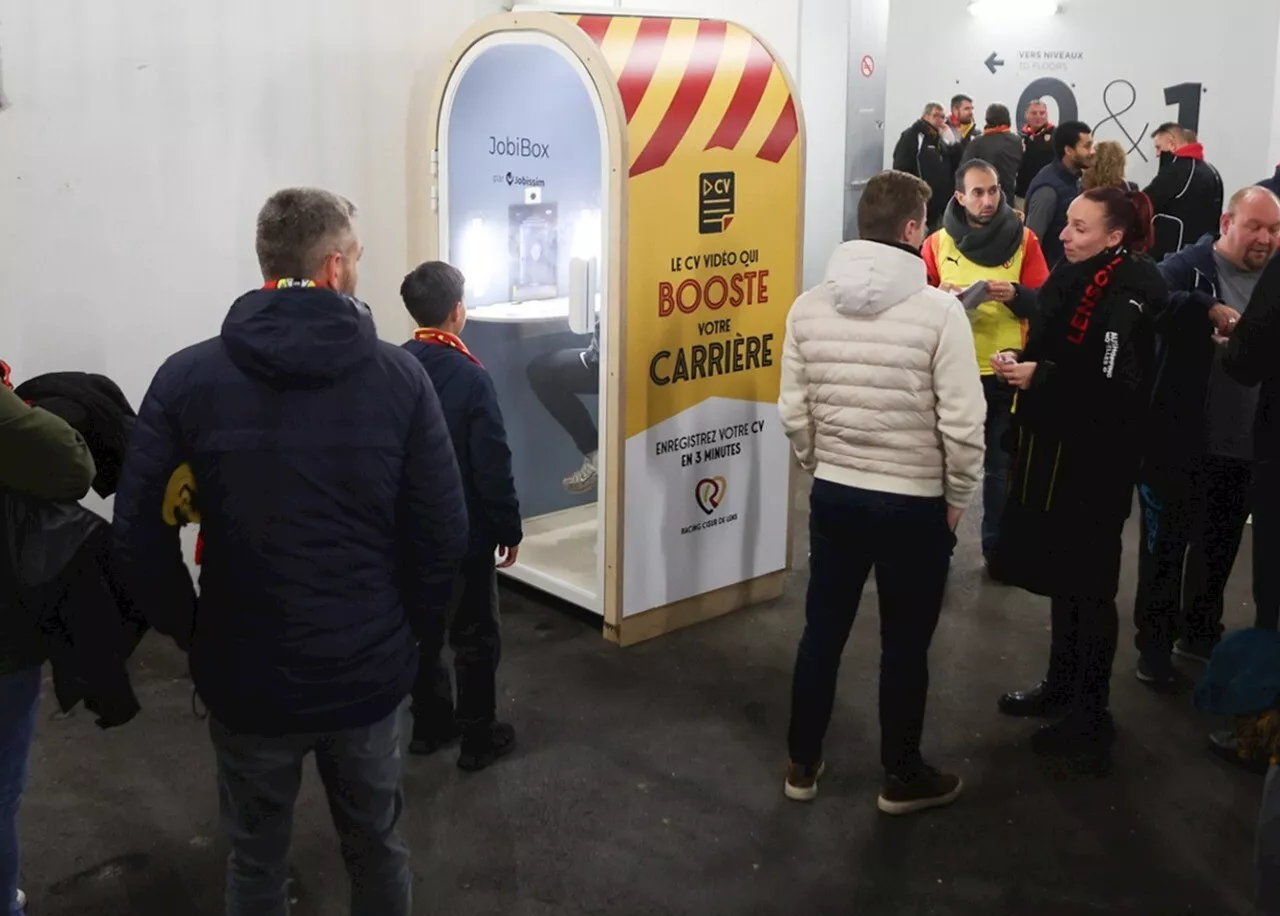 À Lens, c’est quoi cette drôle de cabine installée au stade Bollaert ?