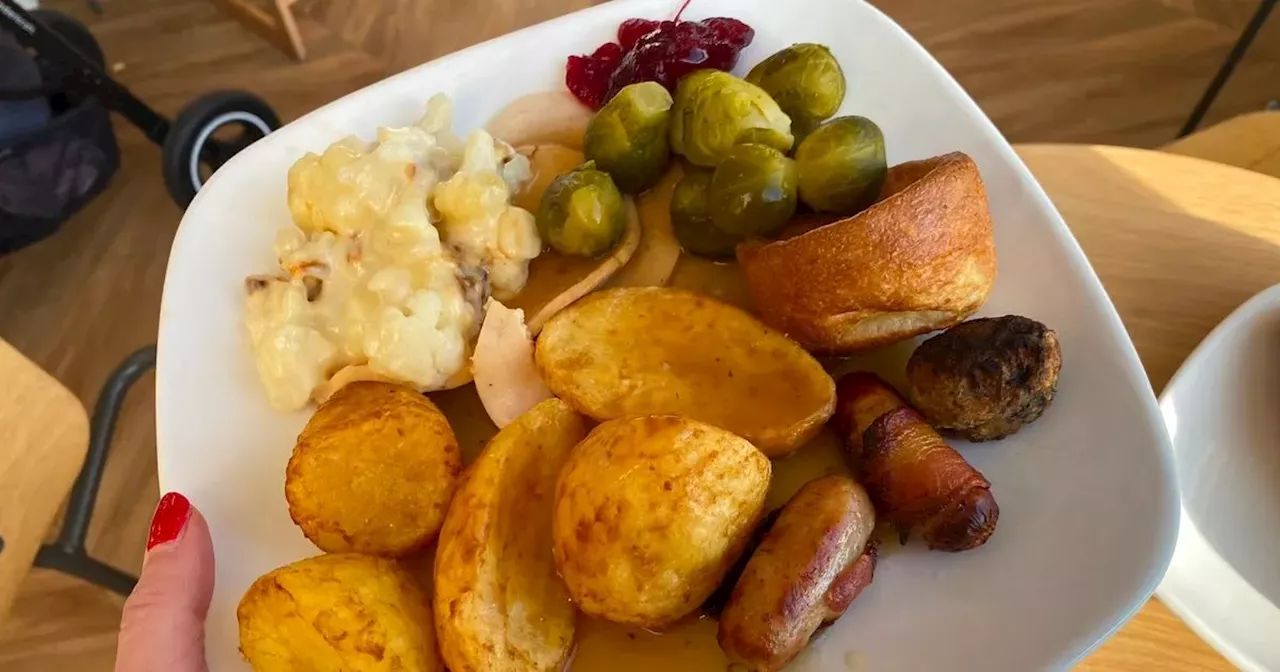 We tried Christmas dinners at four supermarket cafes