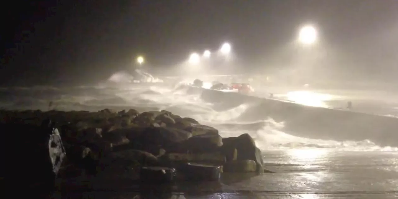 Sturm trifft Britische Inseln - Lebensgefahr in Wales