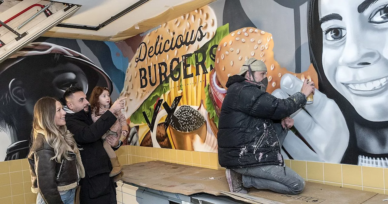 Neuer Bielefelder Burger-Imbiss bekommt vom Meister ein farbelhaftes Graffiti