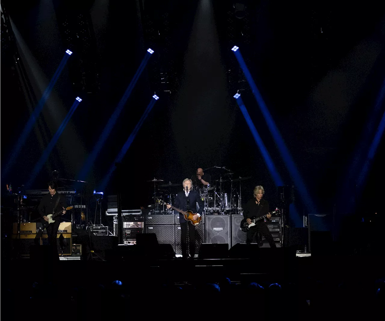 Paul McCartney à Paris La Défense Arena : un show magique et hors du temps