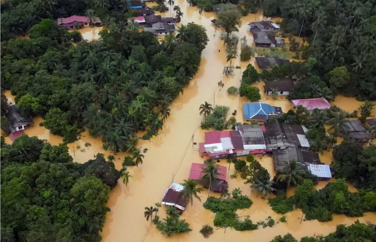 Second wave of floods expected tomorrow, Pahang, Johor to be affected, says Zahid