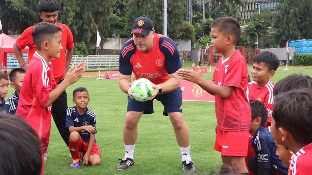 Kembangkan Potensi Non-Akademik Anak, Ada Sekolah Sepak Bola Eksklusif yang Berkolaborasi dengan Manchester United