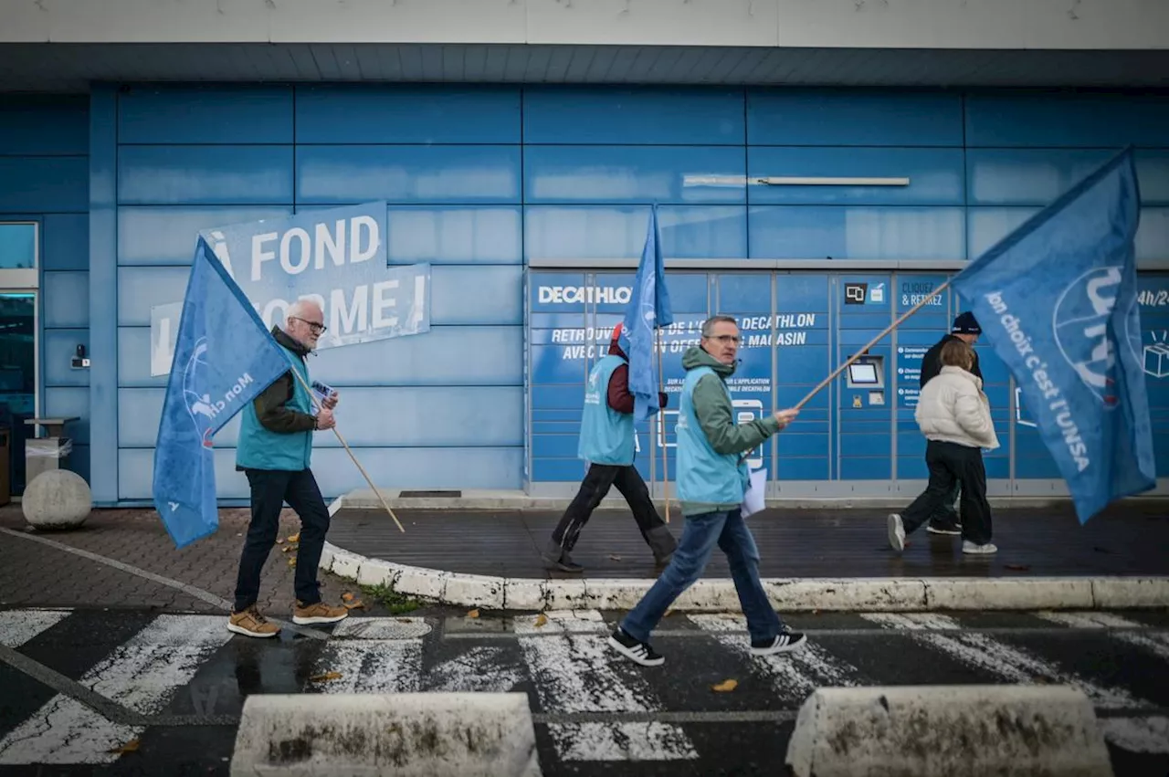 « C’est la goutte d’eau » : des salariés de Decathlon en grève dans l’agglomération de Pau