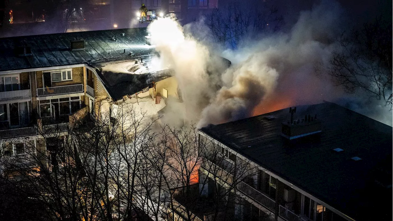 Vier Verletzte, 20 Personen vermisst: Wohnhaus nach Explosion in Den Haag teilweise eingestürzt