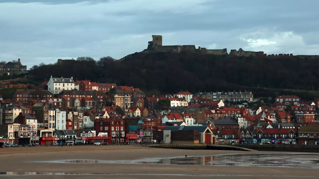 Tent city, families sleeping rough & kids ‘too poor’ for the beach… desperate’ seaside town dubbed Scarbad...