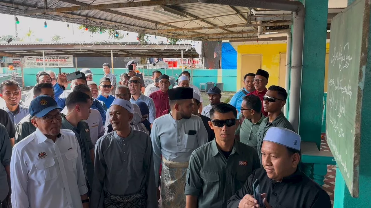 Anwar Ibrahim imbau memori rasmi Surau Kampung Belah Dua