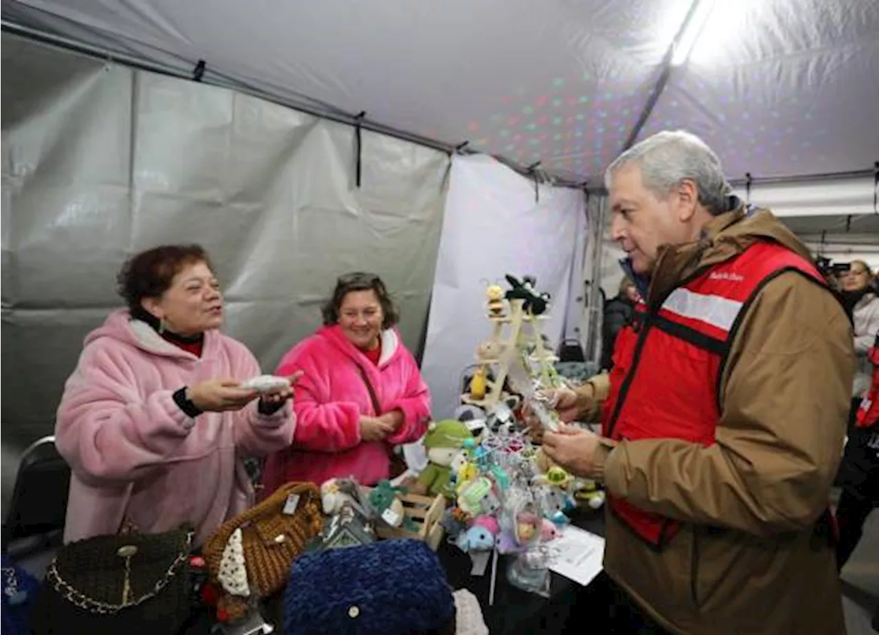 Inaugura alcalde de Saltillo Bazar Mujeres Unidas Navidalia 2024