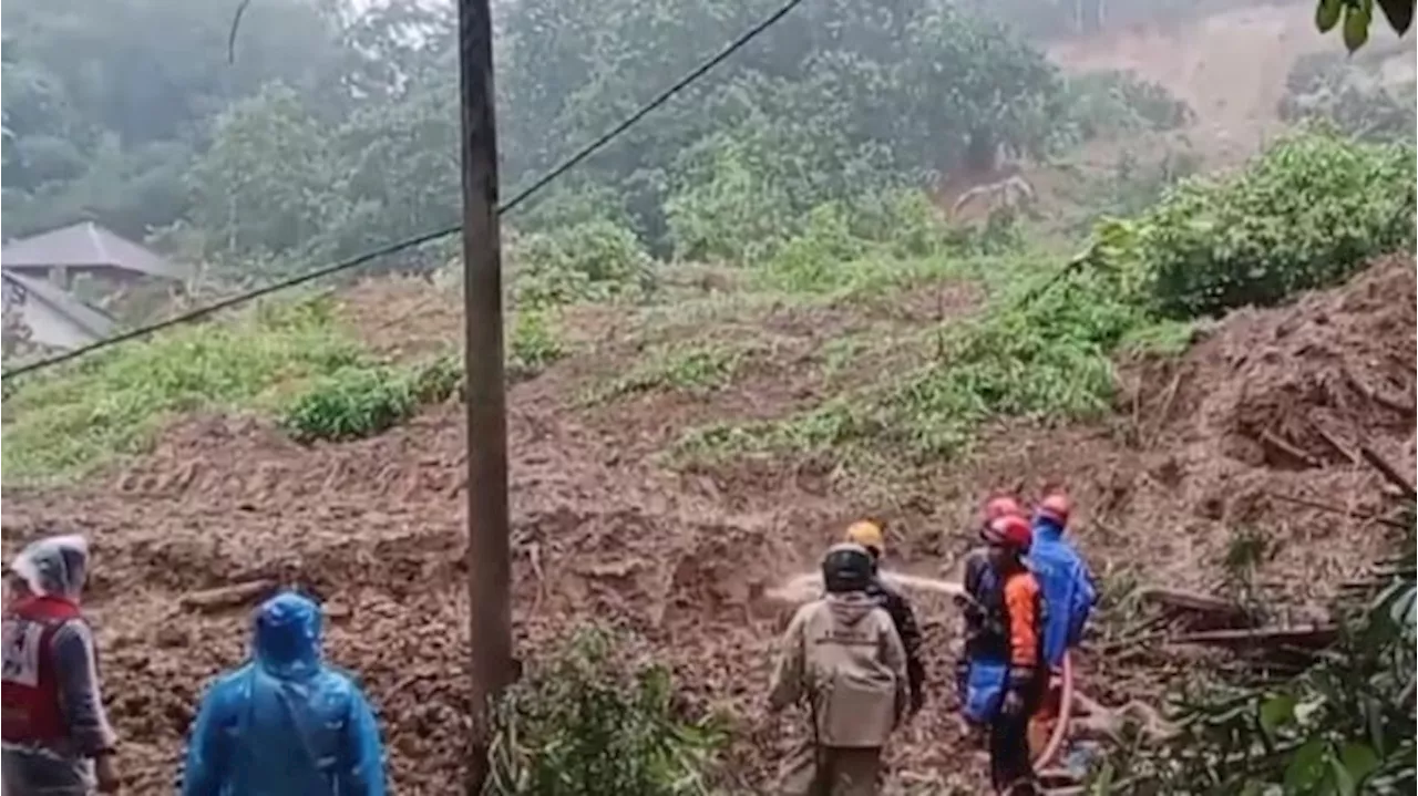 7 Korban Longsor di Sukabumi Hilang, Tim Gabungan Terkendala Cuaca hingga Kondisi Medan yang Berat