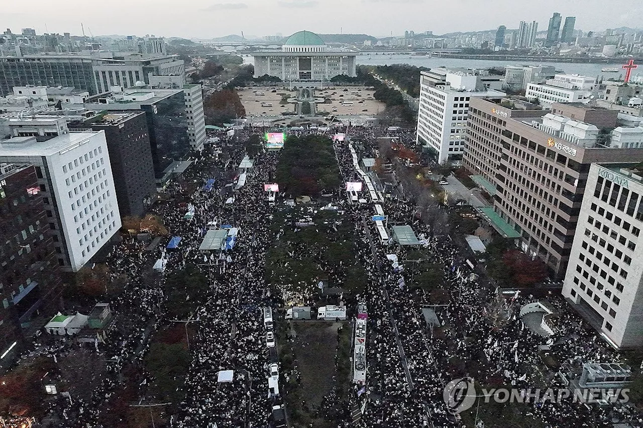 여의도 일대 일부 통신 지연…탄핵 관련 키워드 검색량 급증