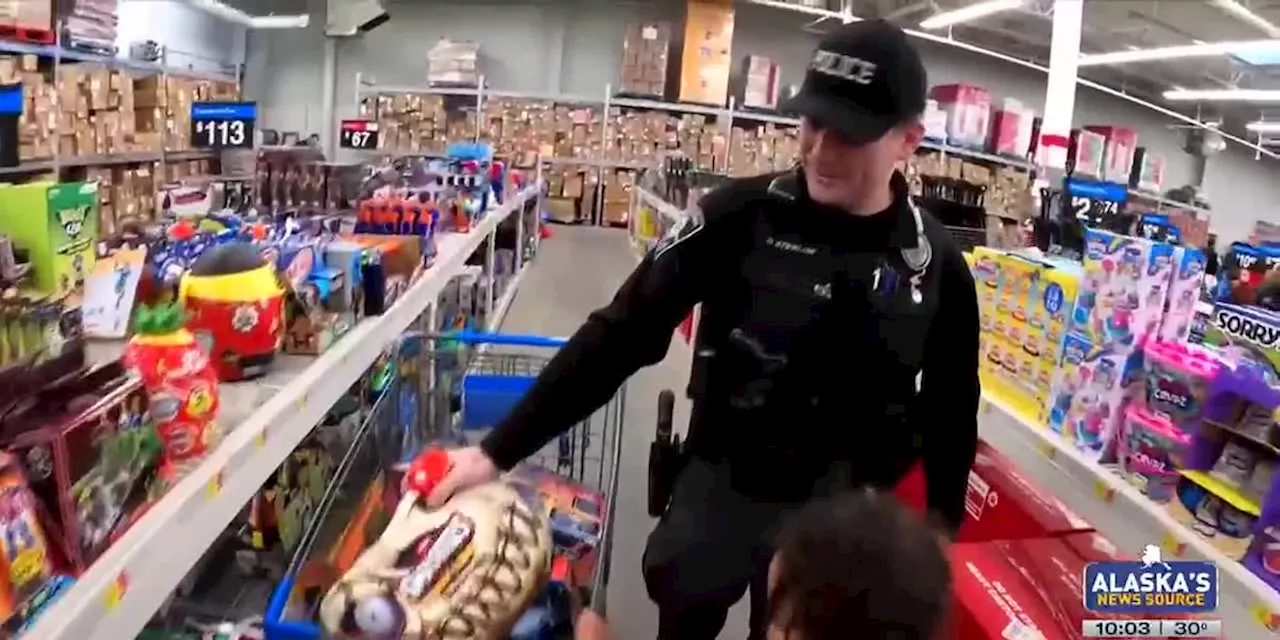 Kids shop with cops for holiday gifts