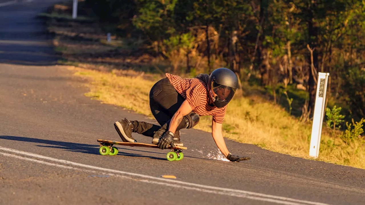 Anna Pixner: Profi-Longboarderin rast mit 100 km/h Bergstraßen hinunter