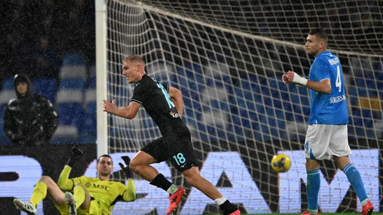 Napoli-Lazio risultato 0-1: gol di Isaksen, Conte manca il sorpasso all'Atalanta