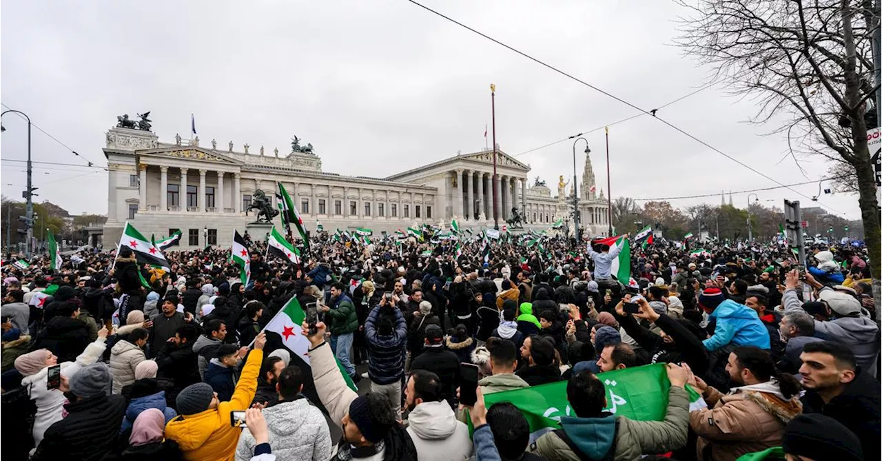 Zehntausende Syrer feiern in Wien Sturz Assads