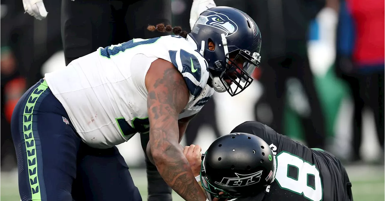 Seahawks DE Leonard Williams fined for face mask of Aaron Rodgers