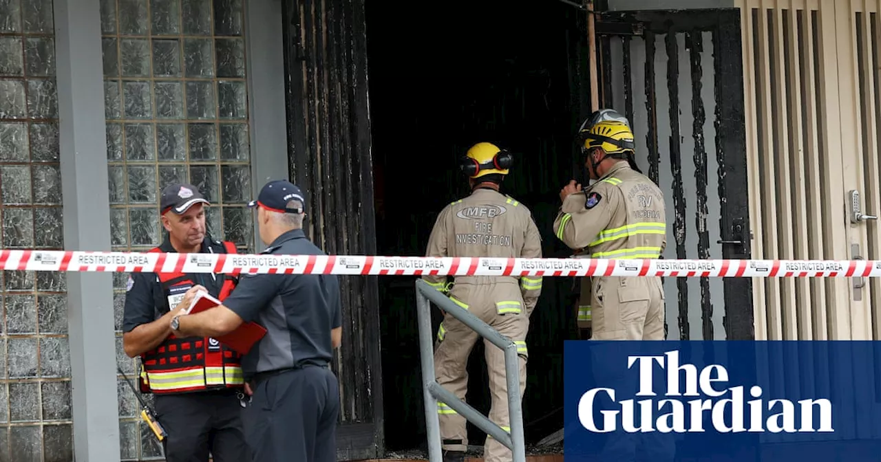 Murray Watt says Melbourne synagogue firebombing ‘looks like terrorism’ as Dutton blames Labor