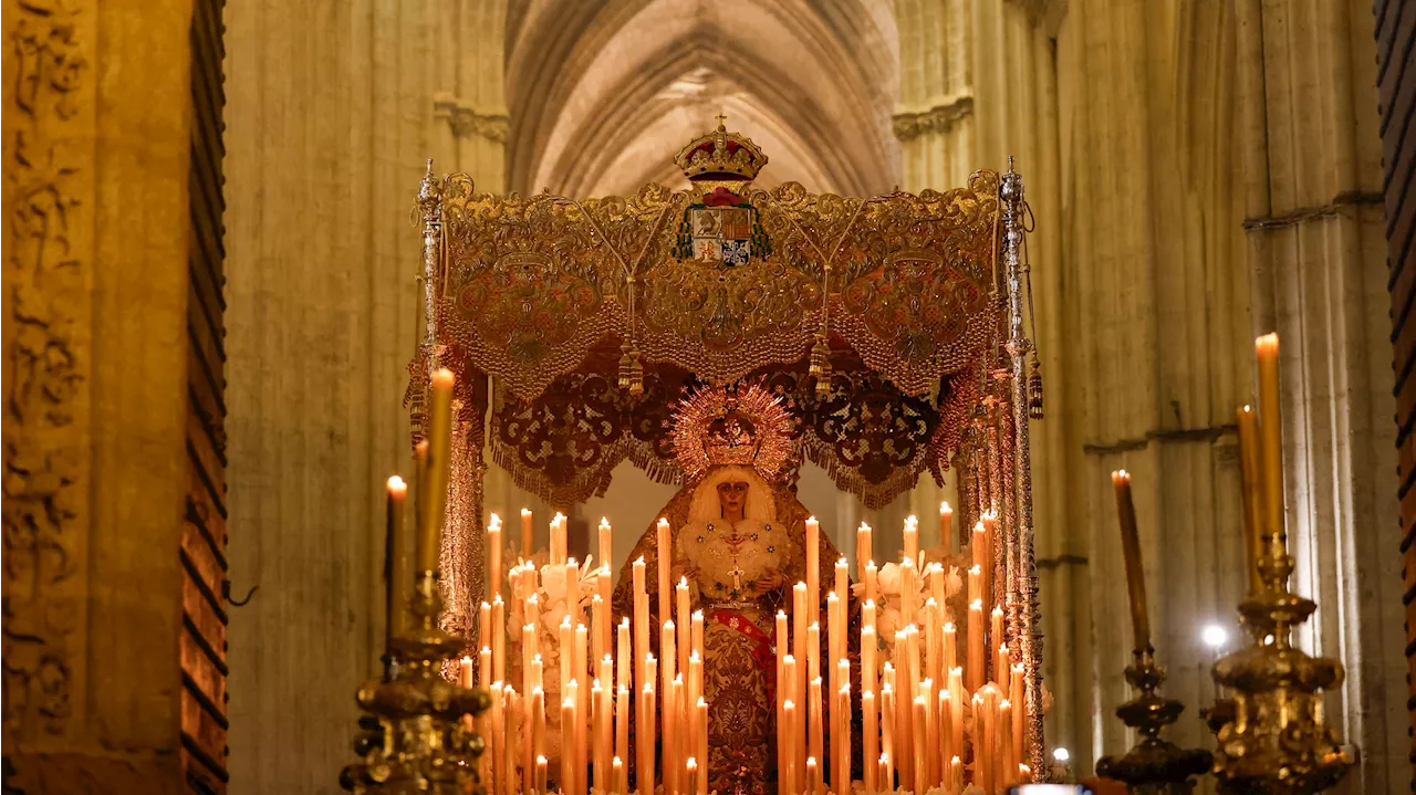 La procesión 'magna' congrega a un millón de personas en las calles de Sevilla