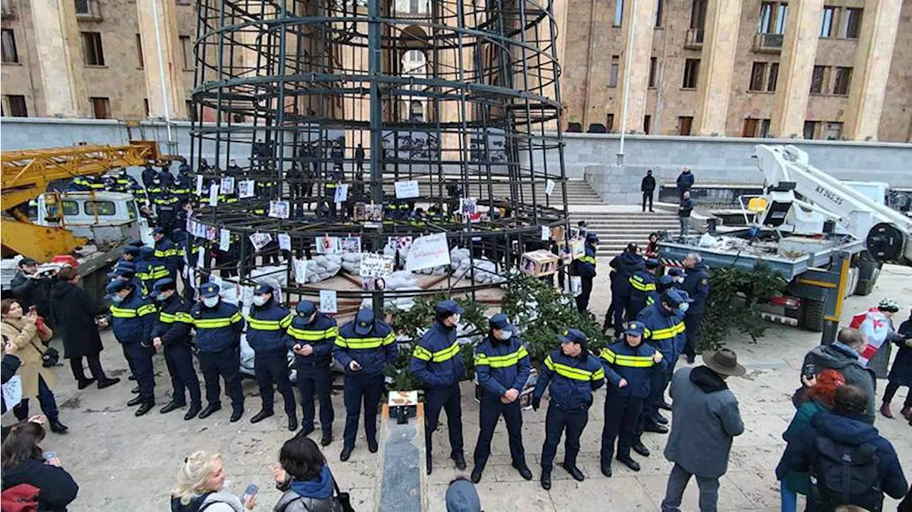 В МВД Грузии сообщили о задержании более 400 человек на митингах в Тбилиси