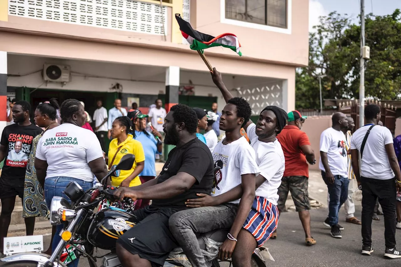 Présidentielle au Ghana: le candidat du parti au pouvoir reconnaît sa défaite