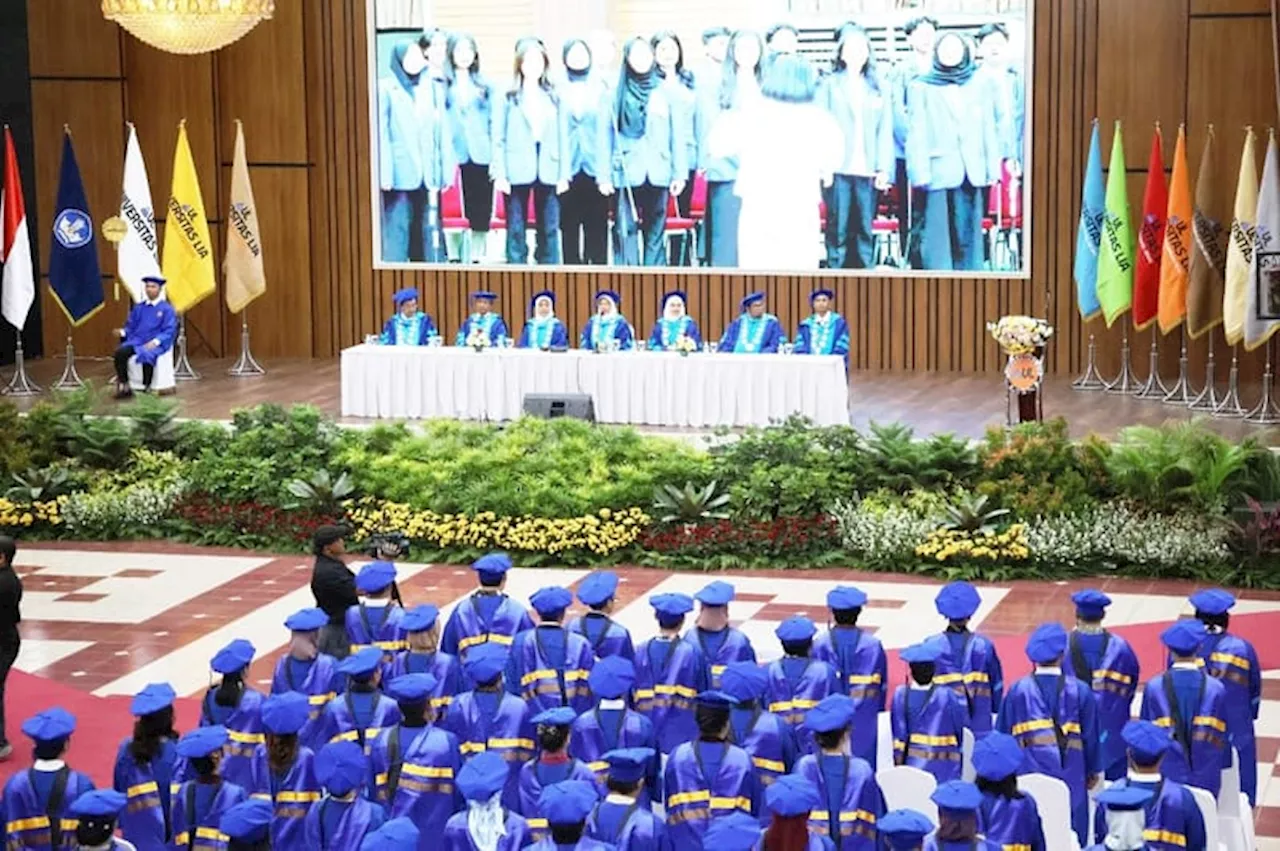 Wisuda II Universitas LIA, Cetak Lulusan Siap Bersaing dan Berinovasi di Dunia Kerja